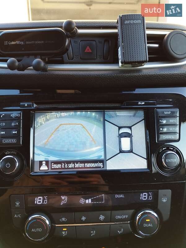 Позашляховик / Кросовер Nissan Qashqai 2015 в Львові