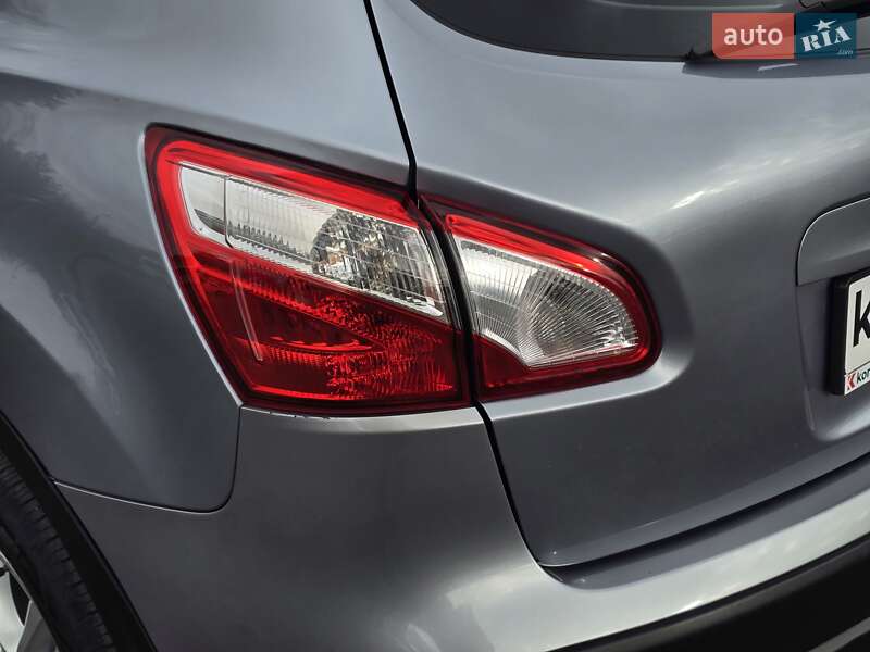 Внедорожник / Кроссовер Nissan Qashqai 2010 в Хмельницком