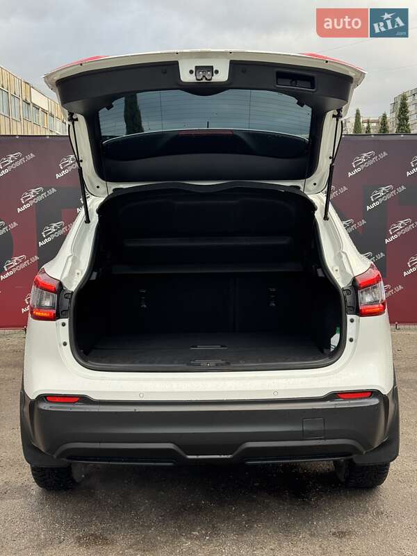 Позашляховик / Кросовер Nissan Qashqai 2018 в Сумах