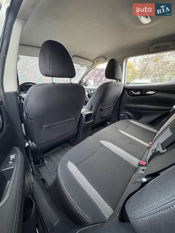 Позашляховик / Кросовер Nissan Qashqai 2018 в Сумах
