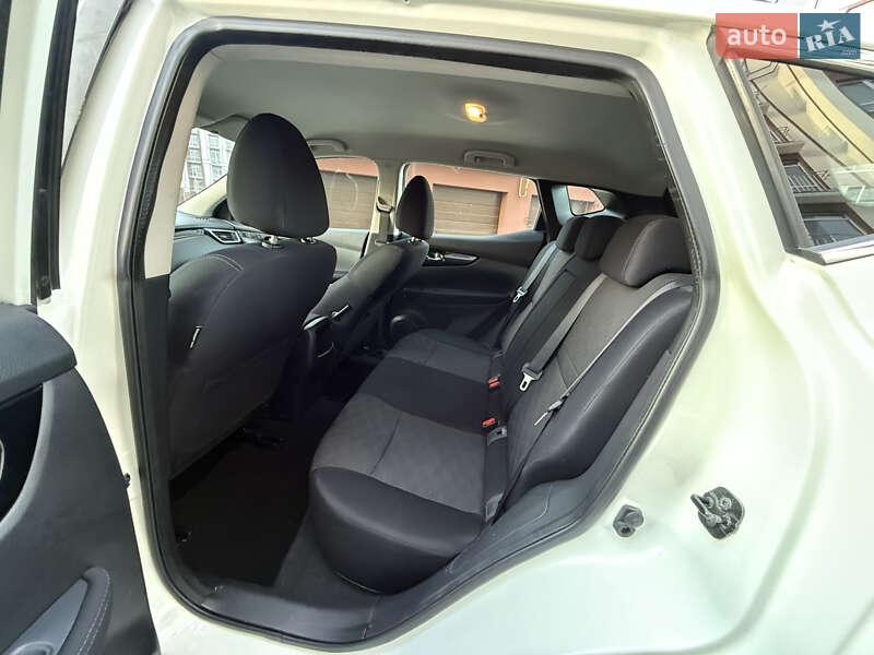 Внедорожник / Кроссовер Nissan Qashqai 2016 в Ивано-Франковске фото 36 Внедорожник / Кроссовер Nissan Qashqai 2016 в Ивано-Франковске