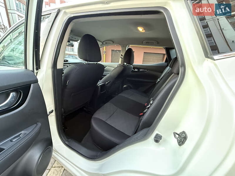 Внедорожник / Кроссовер Nissan Qashqai 2016 в Ивано-Франковске фото 37 Внедорожник / Кроссовер Nissan Qashqai 2016 в Ивано-Франковске
