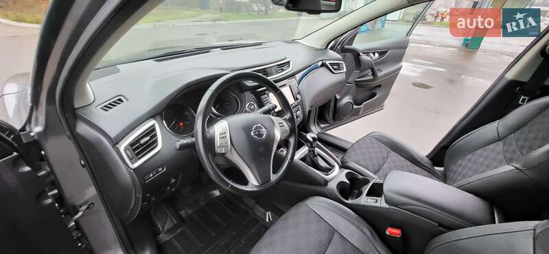 Позашляховик / Кросовер Nissan Qashqai 2015 в Кременчуці