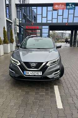 Внедорожник / Кроссовер Nissan Qashqai 2017 в Ровно
