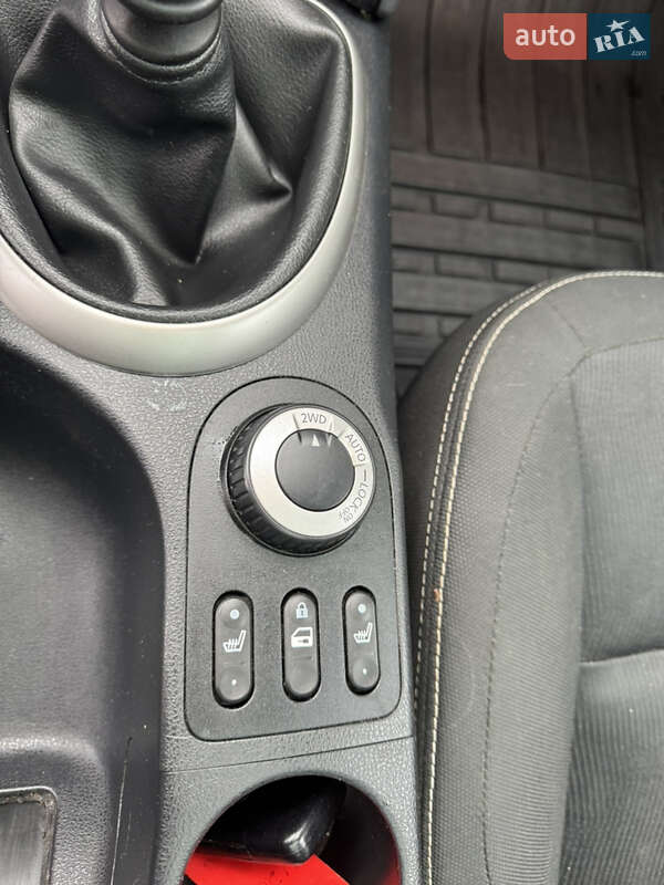 Позашляховик / Кросовер Nissan Qashqai 2011 в Львові