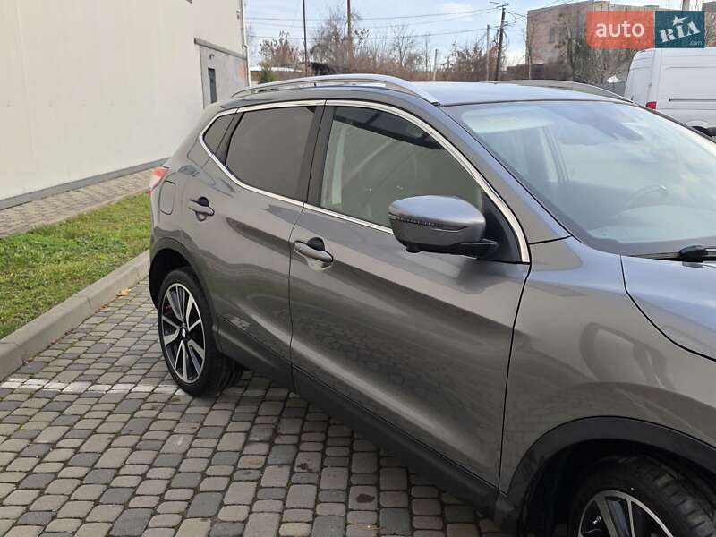 Внедорожник / Кроссовер Nissan Qashqai 2017 в Ивано-Франковске