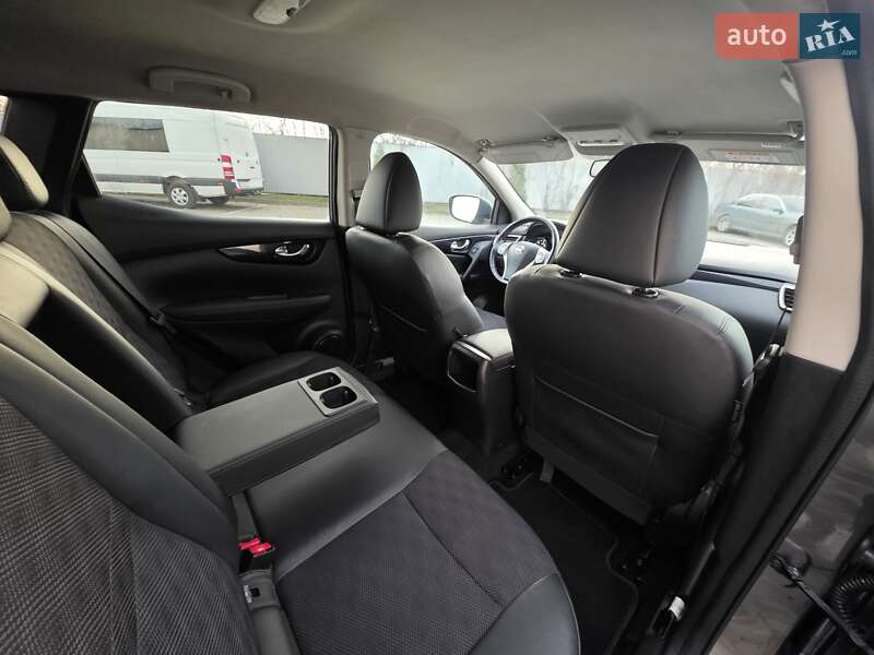 Внедорожник / Кроссовер Nissan Qashqai 2017 в Ивано-Франковске