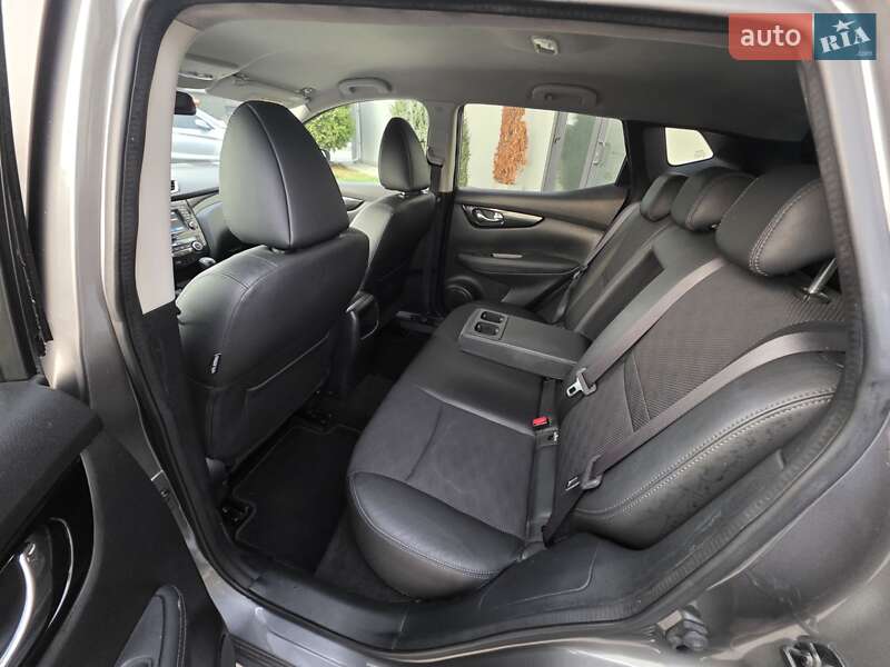 Внедорожник / Кроссовер Nissan Qashqai 2017 в Ивано-Франковске