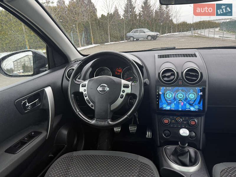 Позашляховик / Кросовер Nissan Qashqai 2009 в Львові