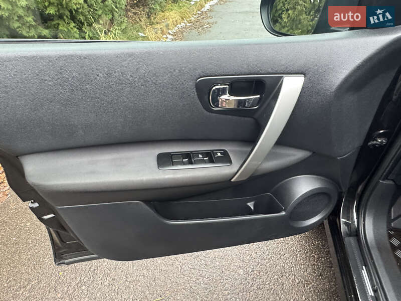 Позашляховик / Кросовер Nissan Qashqai 2012 в Рівному