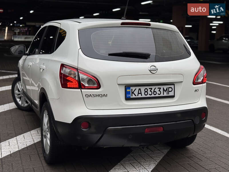 Позашляховик / Кросовер Nissan Qashqai 2012 в Києві