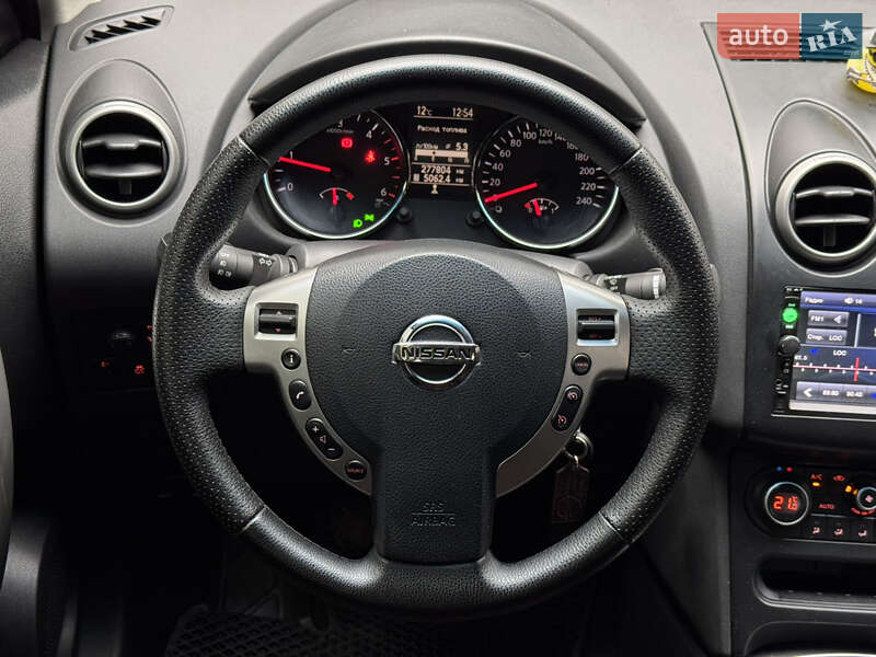 Позашляховик / Кросовер Nissan Qashqai 2012 в Києві