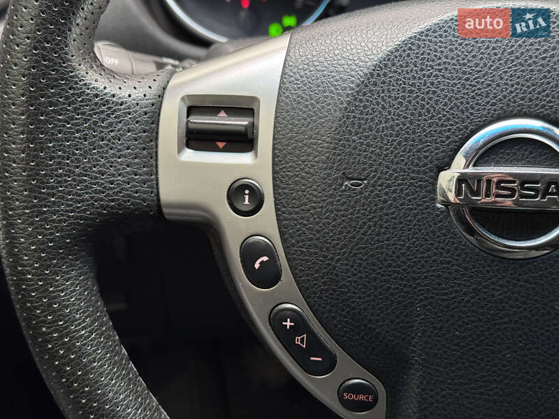 Позашляховик / Кросовер Nissan Qashqai 2012 в Києві