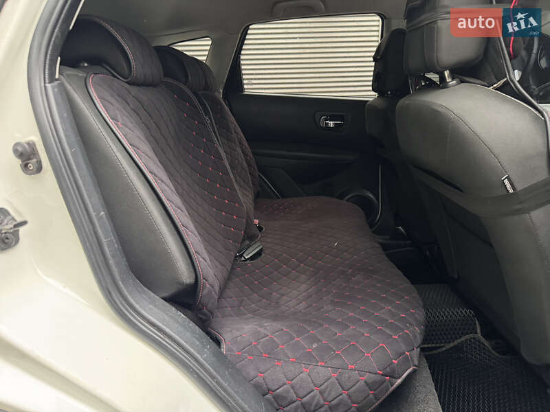 Позашляховик / Кросовер Nissan Qashqai 2012 в Києві