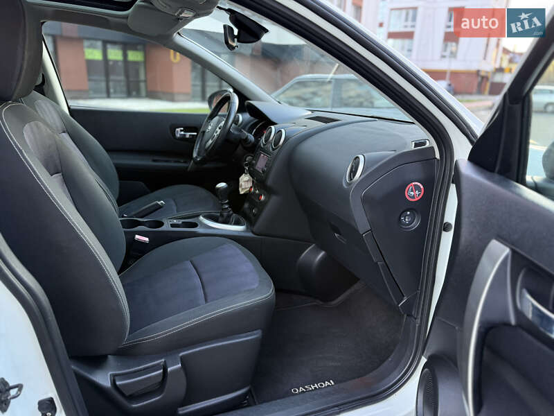 Внедорожник / Кроссовер Nissan Qashqai 2012 в Ивано-Франковске