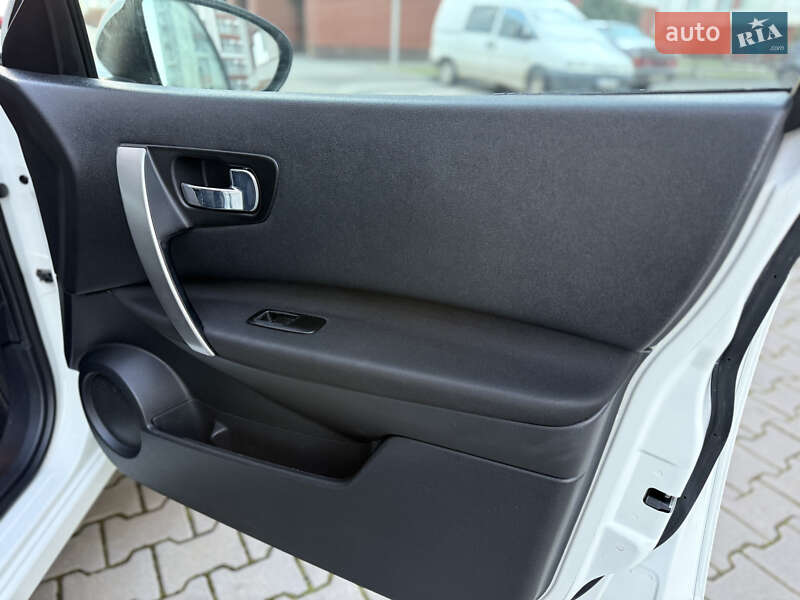 Внедорожник / Кроссовер Nissan Qashqai 2012 в Ивано-Франковске