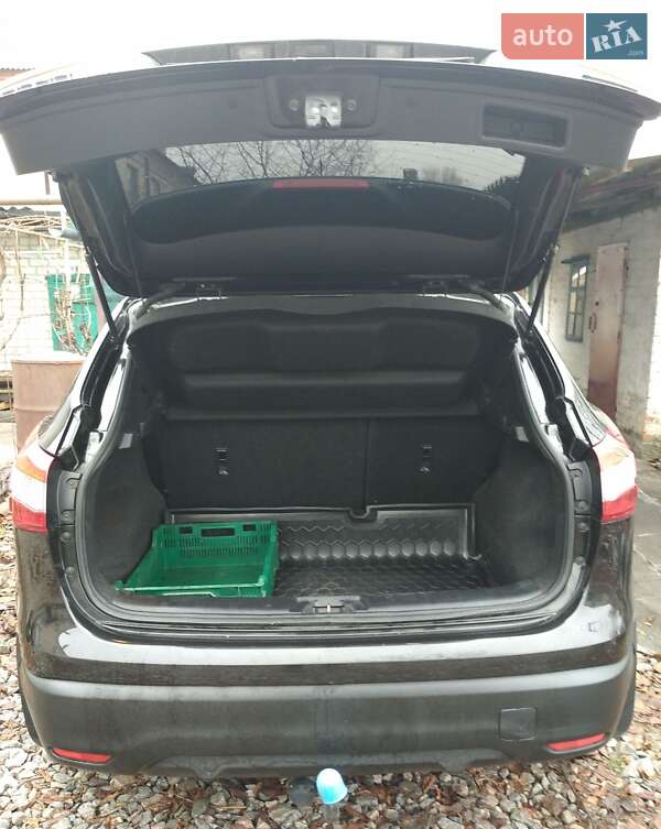 Внедорожник / Кроссовер Nissan Qashqai 2014 в Пятихатках