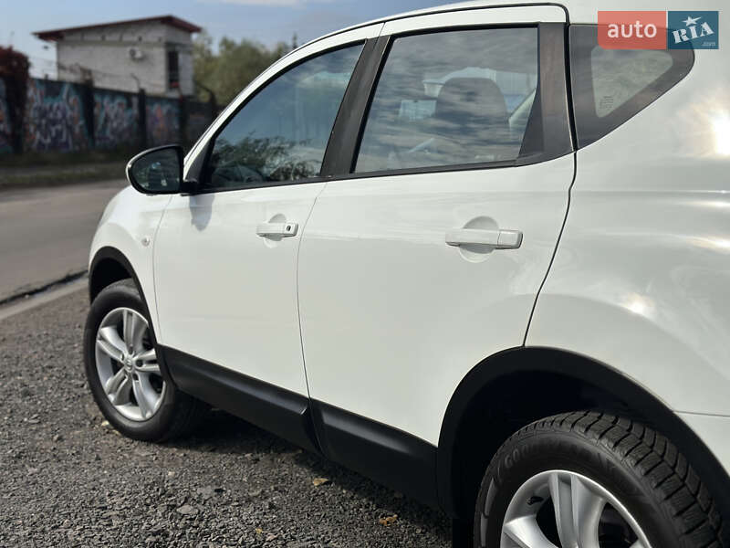 Внедорожник / Кроссовер Nissan Qashqai 2012 в Луцке