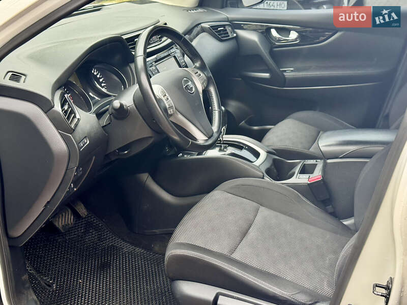 Позашляховик / Кросовер Nissan Qashqai 2015 в Києві