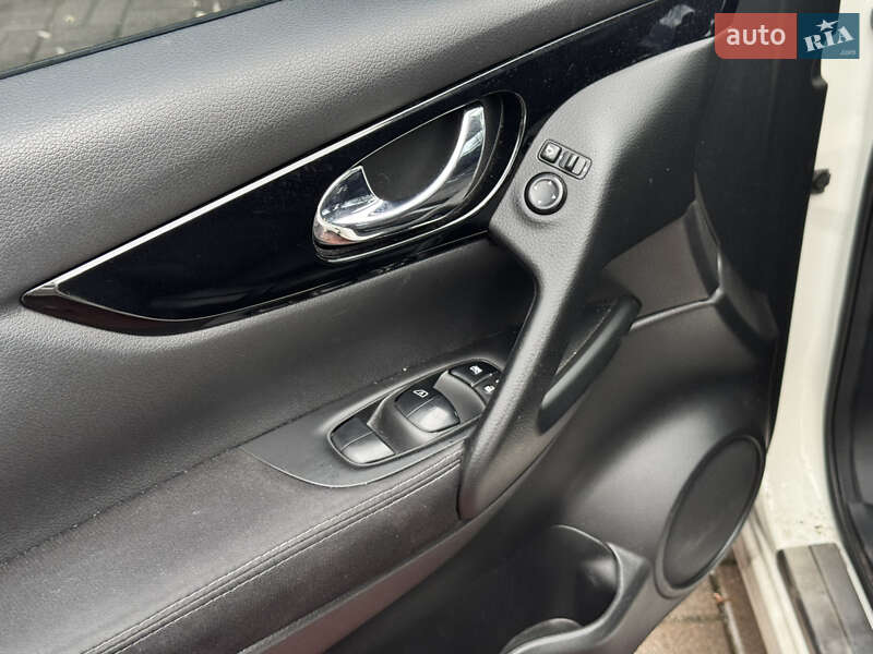 Позашляховик / Кросовер Nissan Qashqai 2015 в Києві