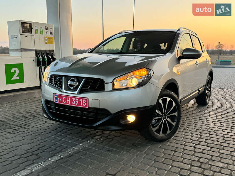 Позашляховик / Кросовер Nissan Qashqai 2012 в Стрию
