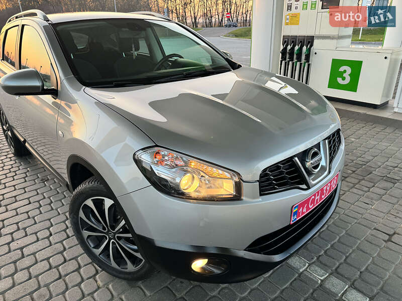 Позашляховик / Кросовер Nissan Qashqai 2012 в Стрию