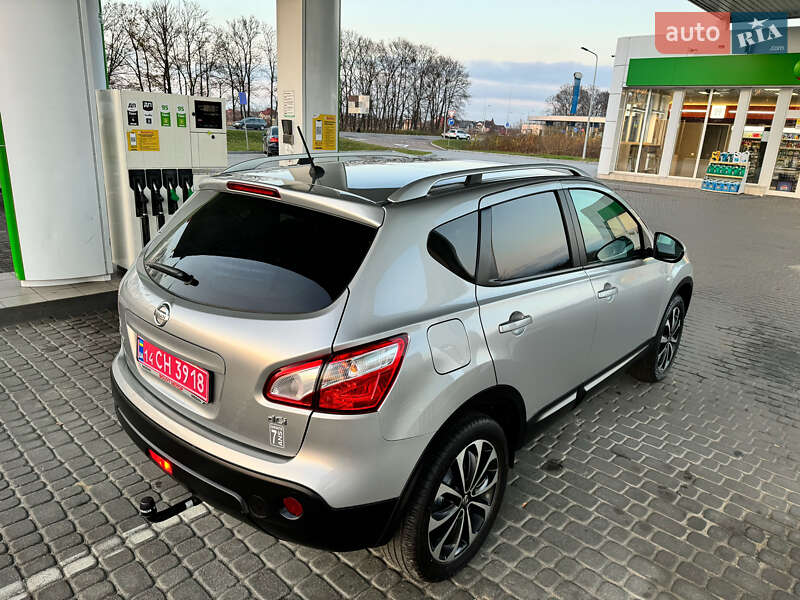 Позашляховик / Кросовер Nissan Qashqai 2012 в Стрию