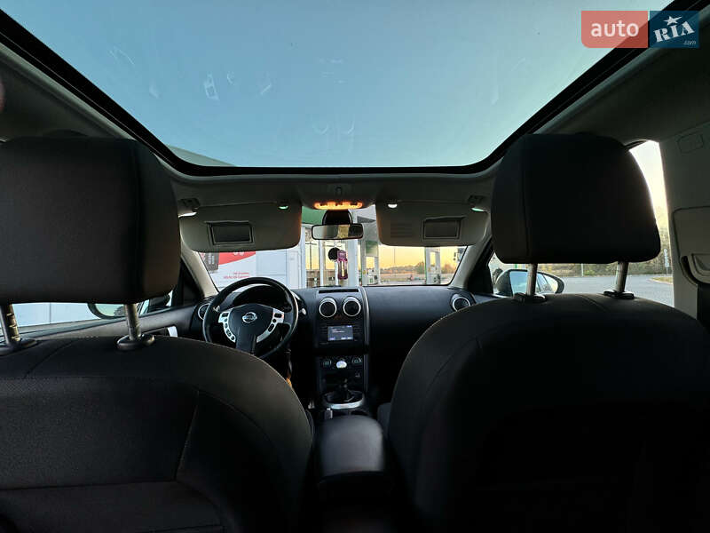 Позашляховик / Кросовер Nissan Qashqai 2012 в Стрию