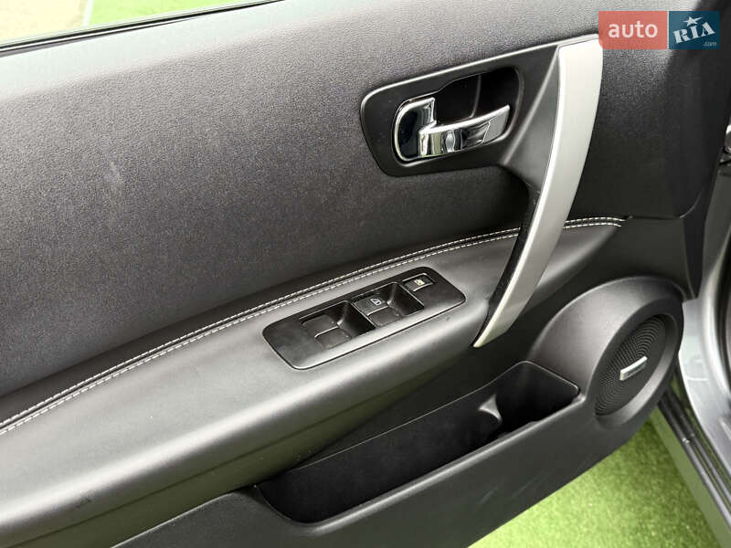 Позашляховик / Кросовер Nissan Qashqai 2013 в Одесі