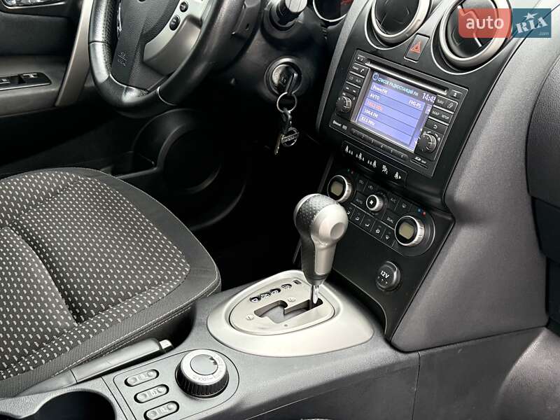 Внедорожник / Кроссовер Nissan Qashqai 2010 в Днепре