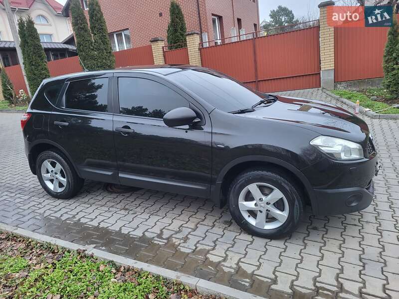 Внедорожник / Кроссовер Nissan Qashqai 2011 в Хмельницком