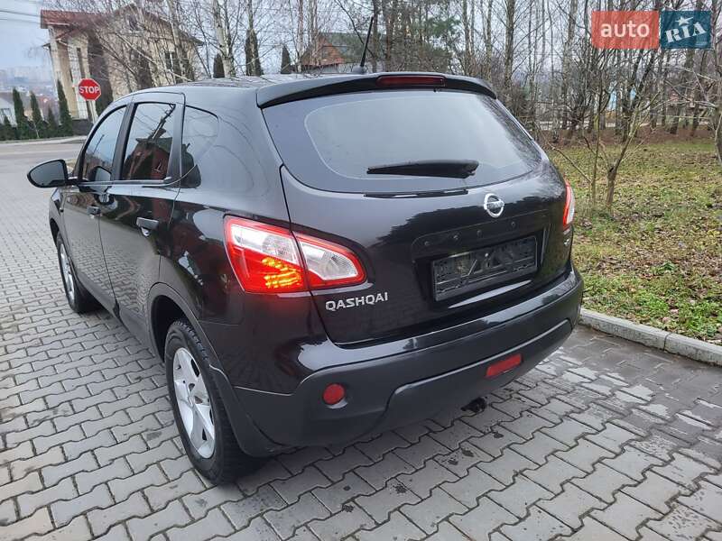 Внедорожник / Кроссовер Nissan Qashqai 2011 в Хмельницком