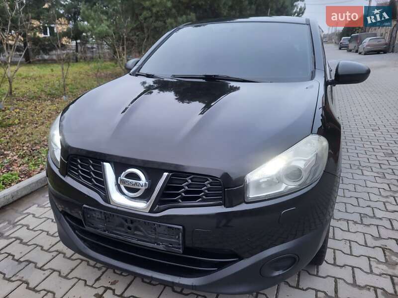 Внедорожник / Кроссовер Nissan Qashqai 2011 в Хмельницком