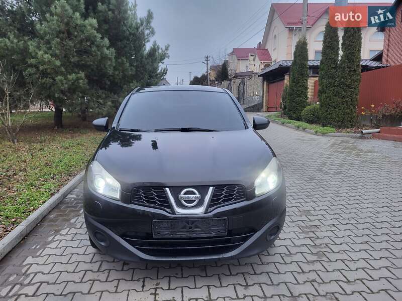 Внедорожник / Кроссовер Nissan Qashqai 2011 в Хмельницком