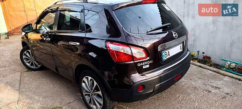 Позашляховик / Кросовер Nissan Qashqai 2010 в Благовіщенську