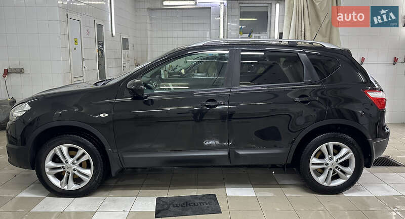 Внедорожник / Кроссовер Nissan Qashqai 2010 в Умани