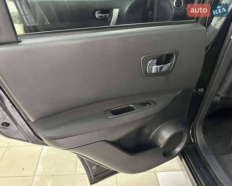 Внедорожник / Кроссовер Nissan Qashqai 2010 в Умани