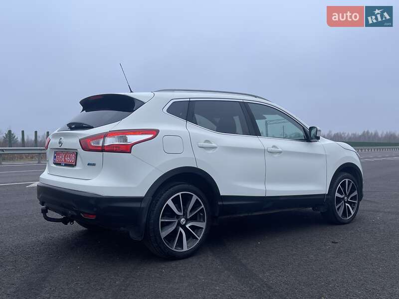 Позашляховик / Кросовер Nissan Qashqai 2015 в Ковелі