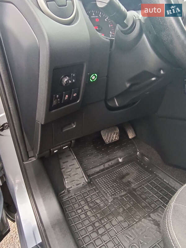 Внедорожник / Кроссовер Nissan Qashqai 2013 в Чернигове