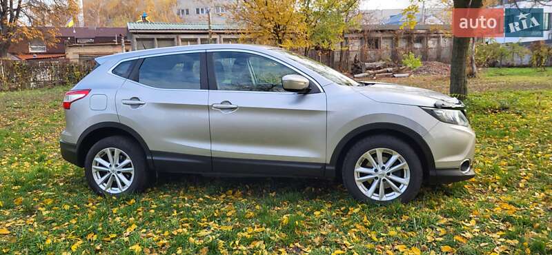 Внедорожник / Кроссовер Nissan Qashqai 2014 в Черкассах