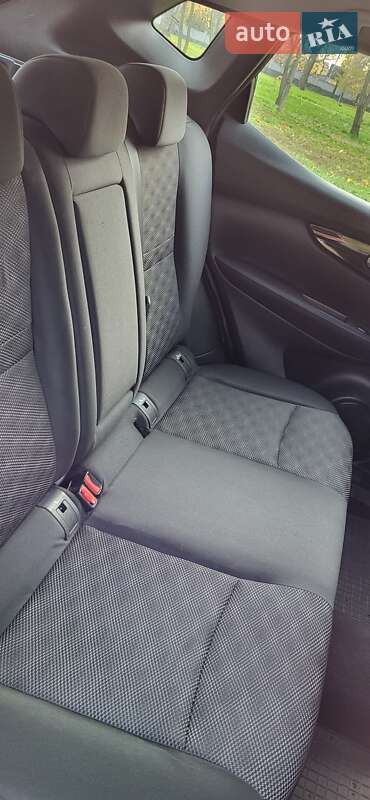 Внедорожник / Кроссовер Nissan Qashqai 2014 в Черкассах