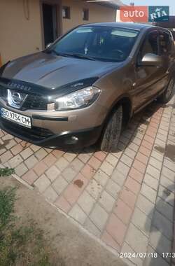 Позашляховик / Кросовер Nissan Qashqai 2011 в Копичинці