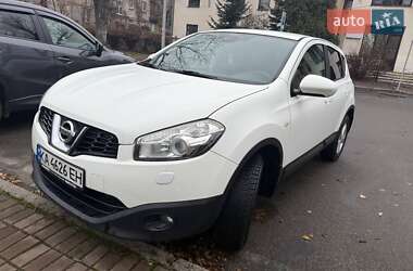 Позашляховик / Кросовер Nissan Qashqai 2012 в Києві
