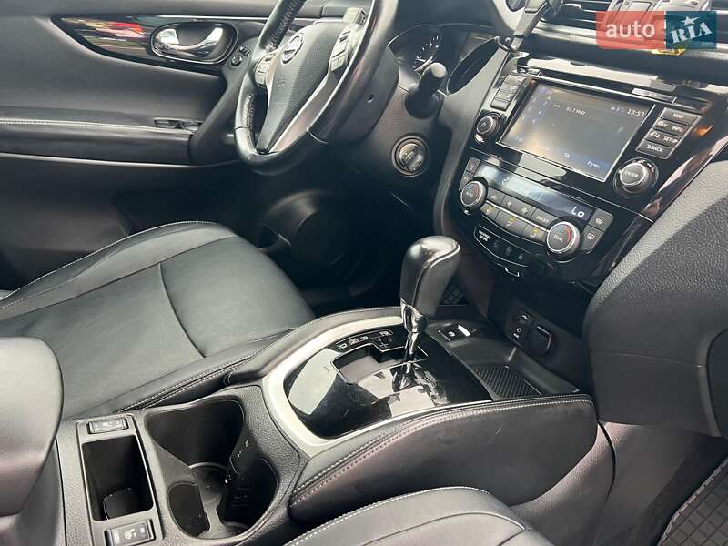 Внедорожник / Кроссовер Nissan Qashqai 2016 в Киеве