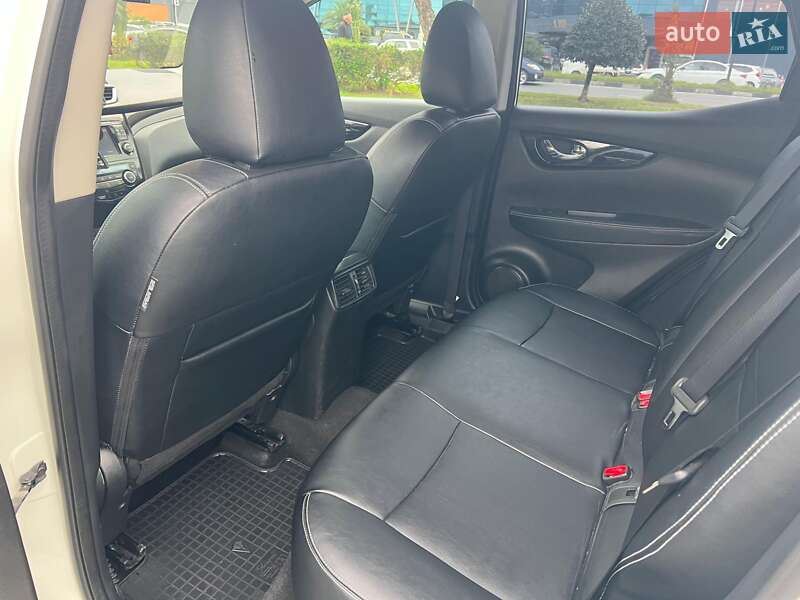 Внедорожник / Кроссовер Nissan Qashqai 2016 в Киеве