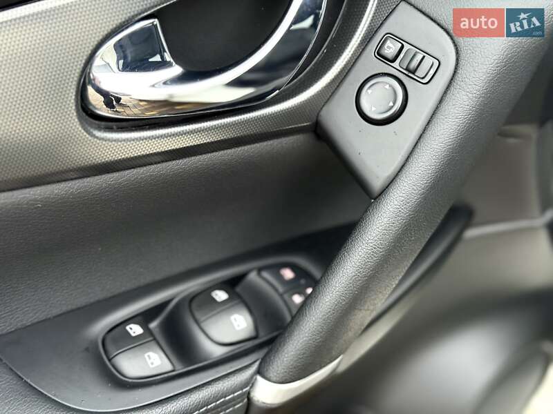 Внедорожник / Кроссовер Nissan Qashqai 2020 в Днепре