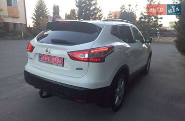 Внедорожник / Кроссовер Nissan Qashqai 2015 в Тернополе
