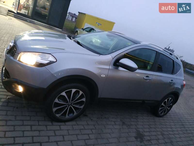 Позашляховик / Кросовер Nissan Qashqai 2011 в Рівному