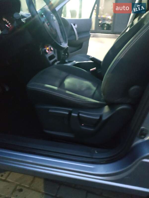 Позашляховик / Кросовер Nissan Qashqai 2011 в Рівному