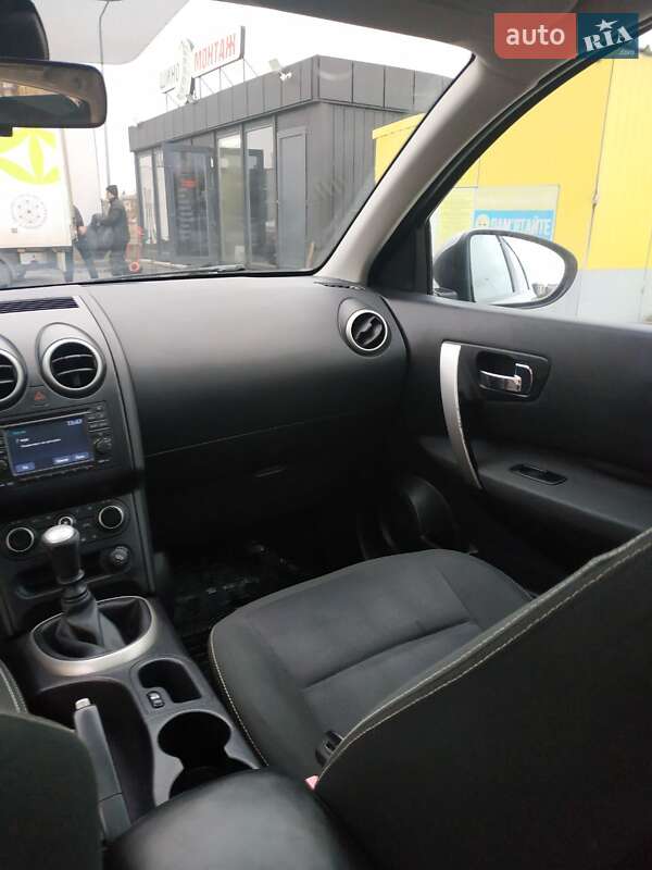 Позашляховик / Кросовер Nissan Qashqai 2011 в Рівному